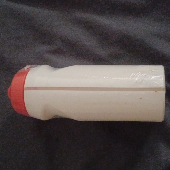 Adidas Bottle - Picture 2 of 2
